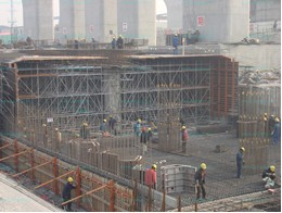 “承插型盤(pán)扣式鋼管支架----因?yàn)閷?zhuān)，所以自信！”